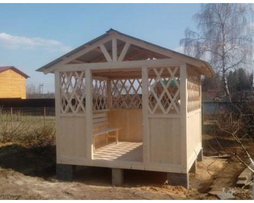 Беседка для дачи "Типовая" в Московской области с двухскатной крышей